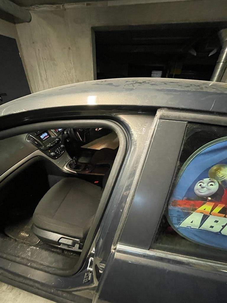 alt